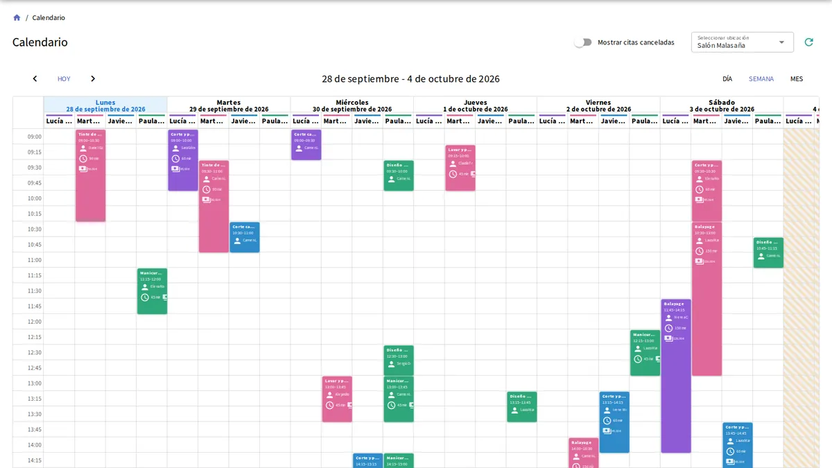 Vista semanal del calendario de yAppointment con citas codificadas por colores por empleado